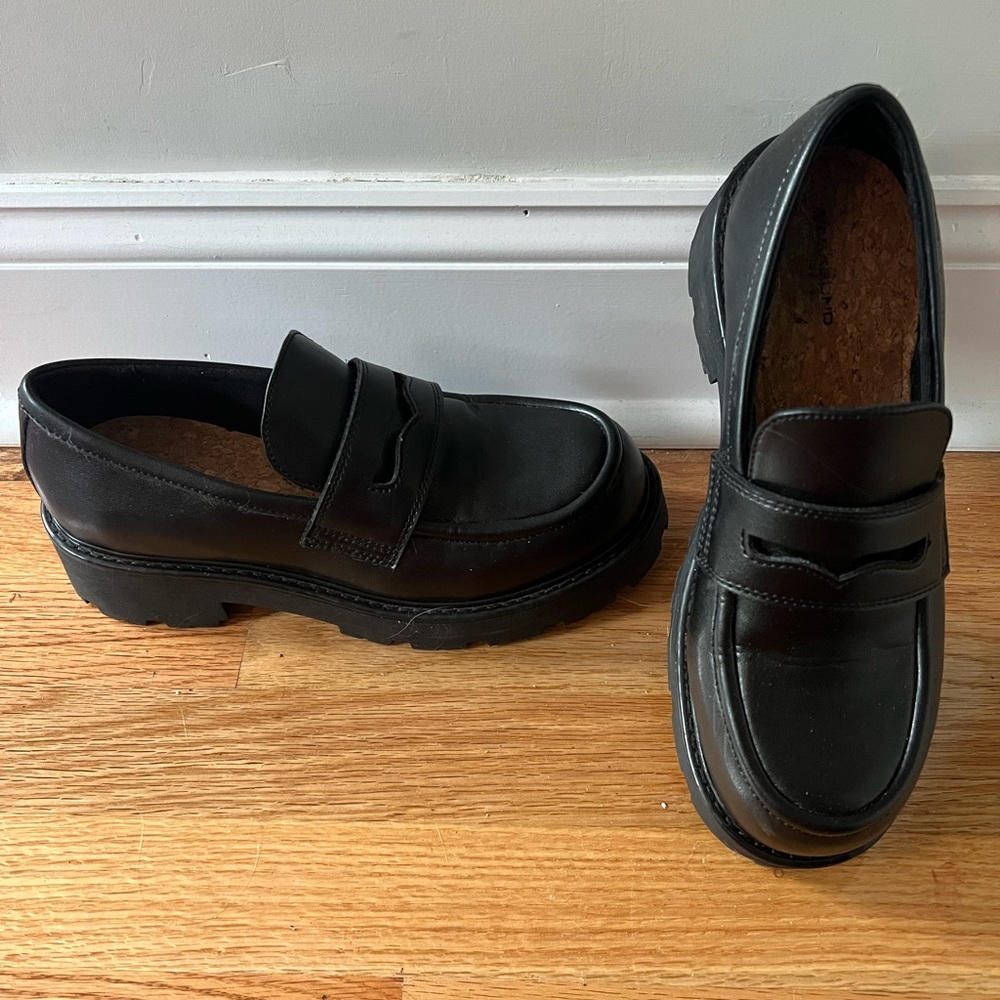 Vagabond Cosmo 2.0 Women’s Black Loafer